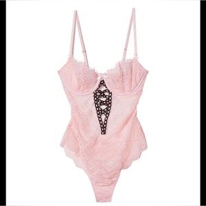 Victoria’s Secret Very Sexy Wicked Unlined Lace Teddy Bodysuit
